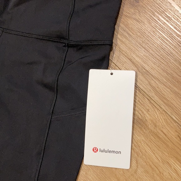BNWT lululemon Fast and Free 19” - Picture 7 of 7